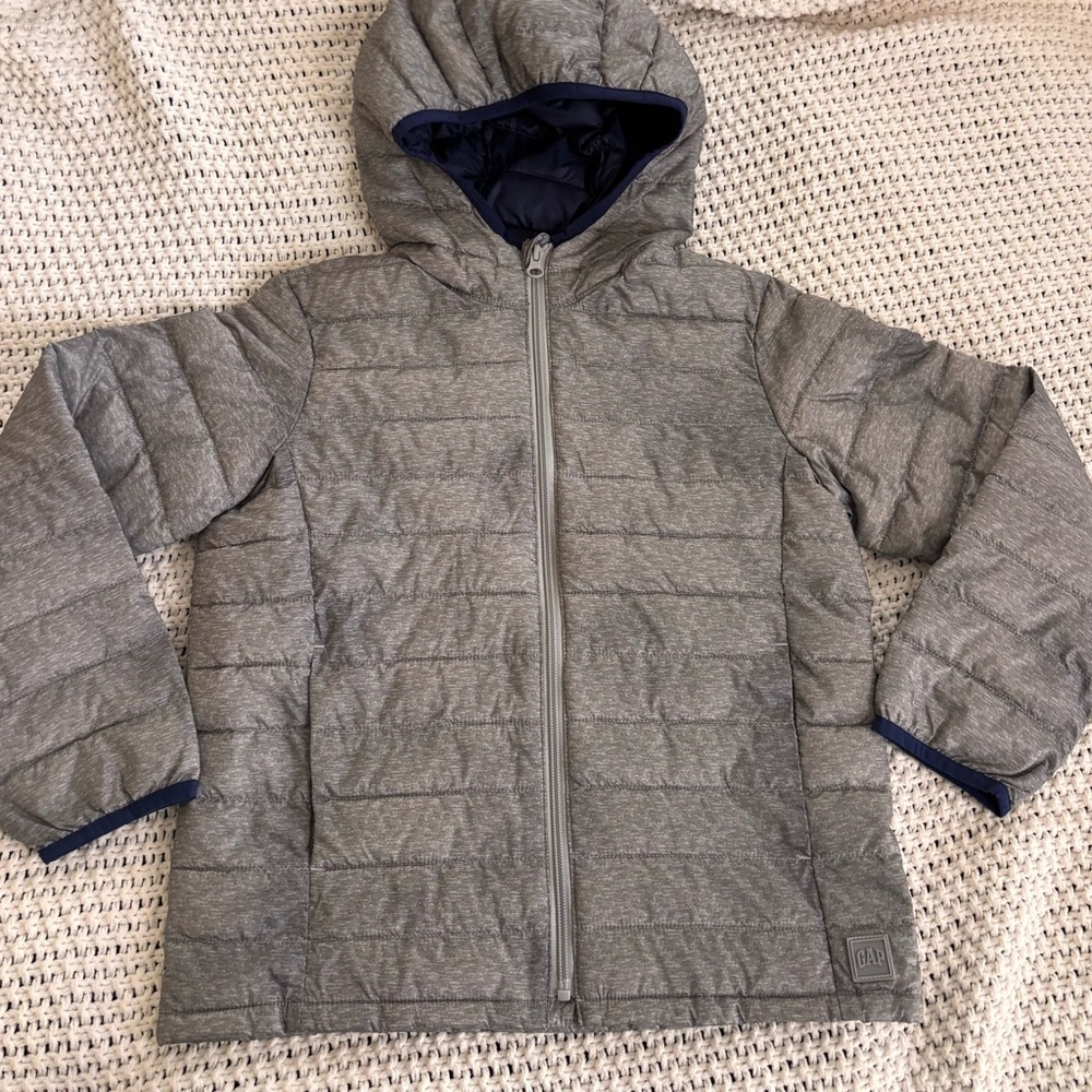 GAP Gray Hooded Puffer Jacket. Size 8